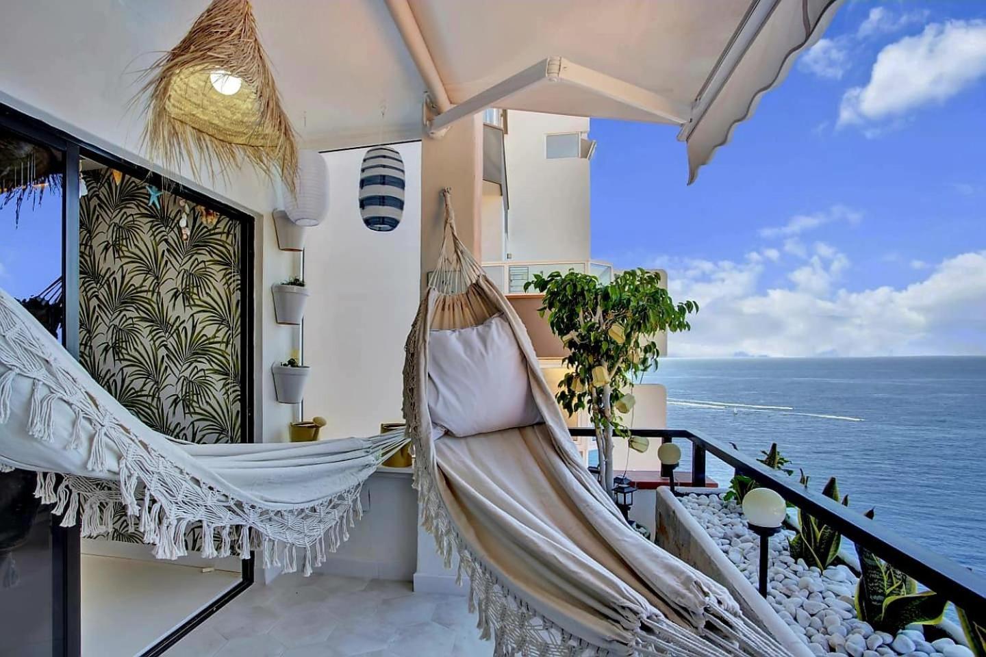 Luxury 1 Minute To The Beach & Salt Pool Apartment