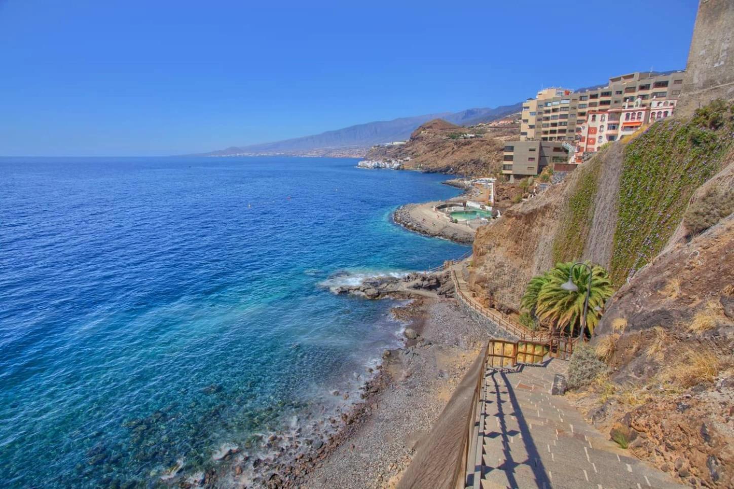 Apartment Luxury 1 Minute To The Beach & Salt Pool