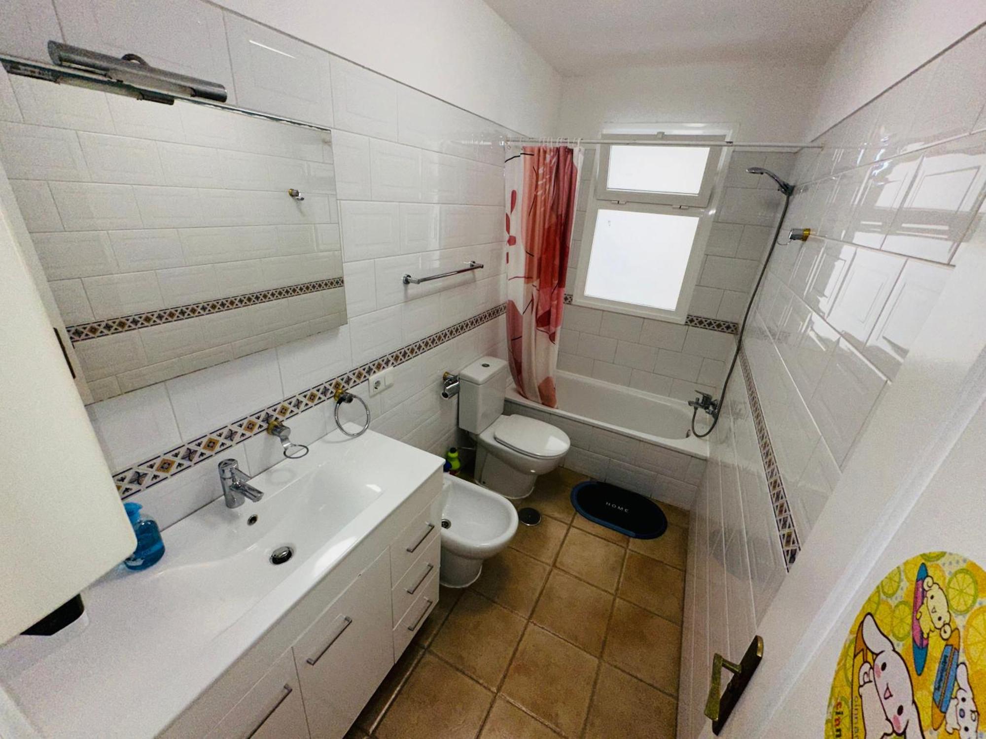 Apartment 3 Bedrooms Cristianos Communal Pool Free Wifi