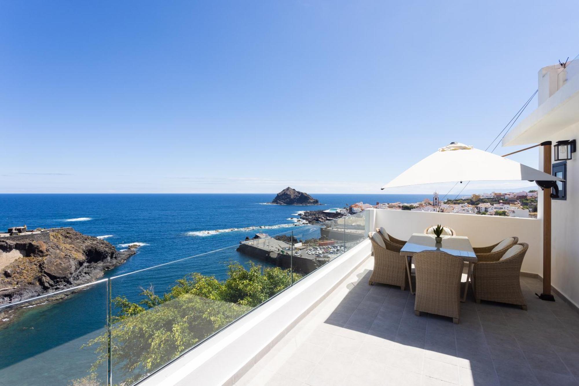 Mar Y Lava Villa *