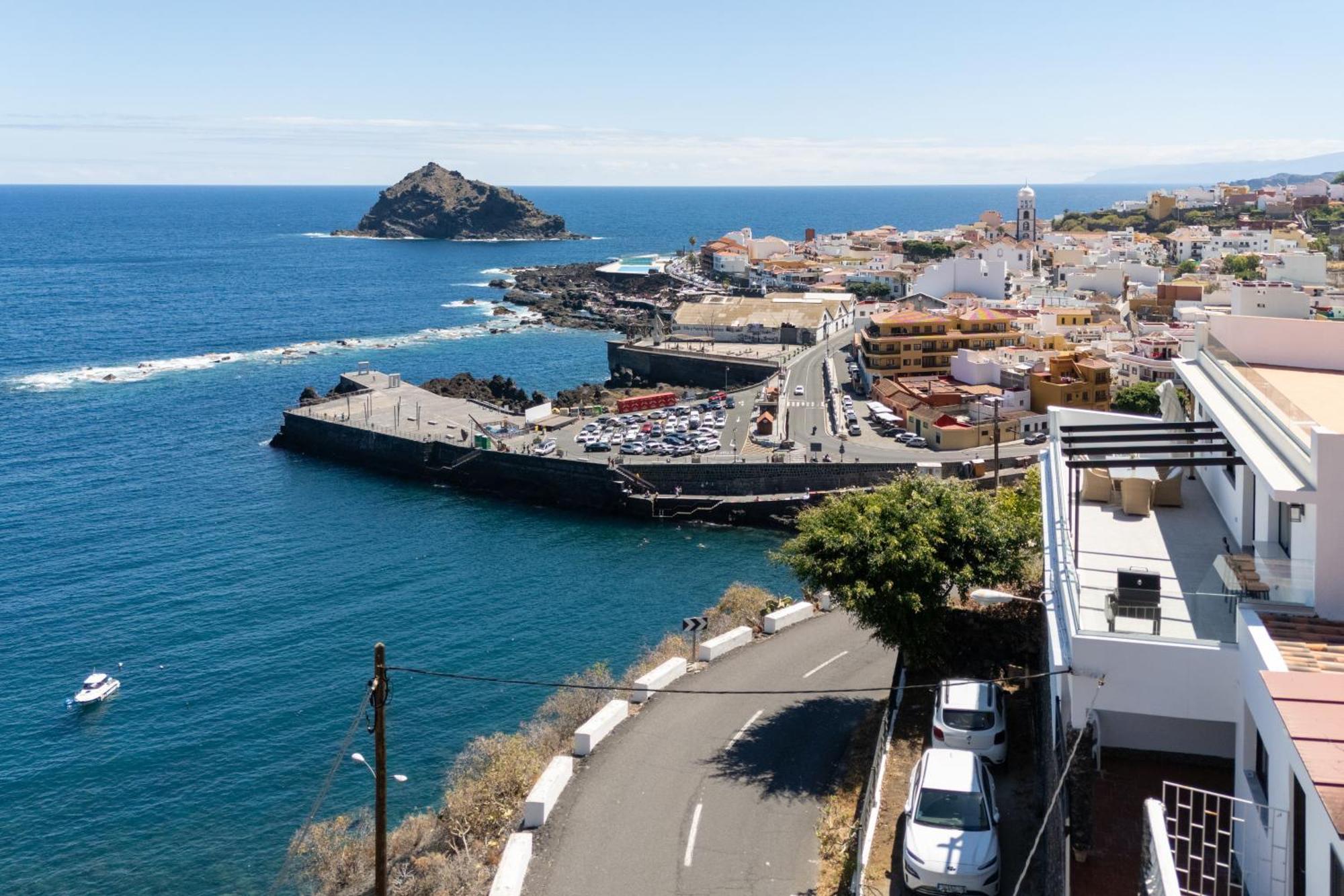 Mar Y Lava Villa