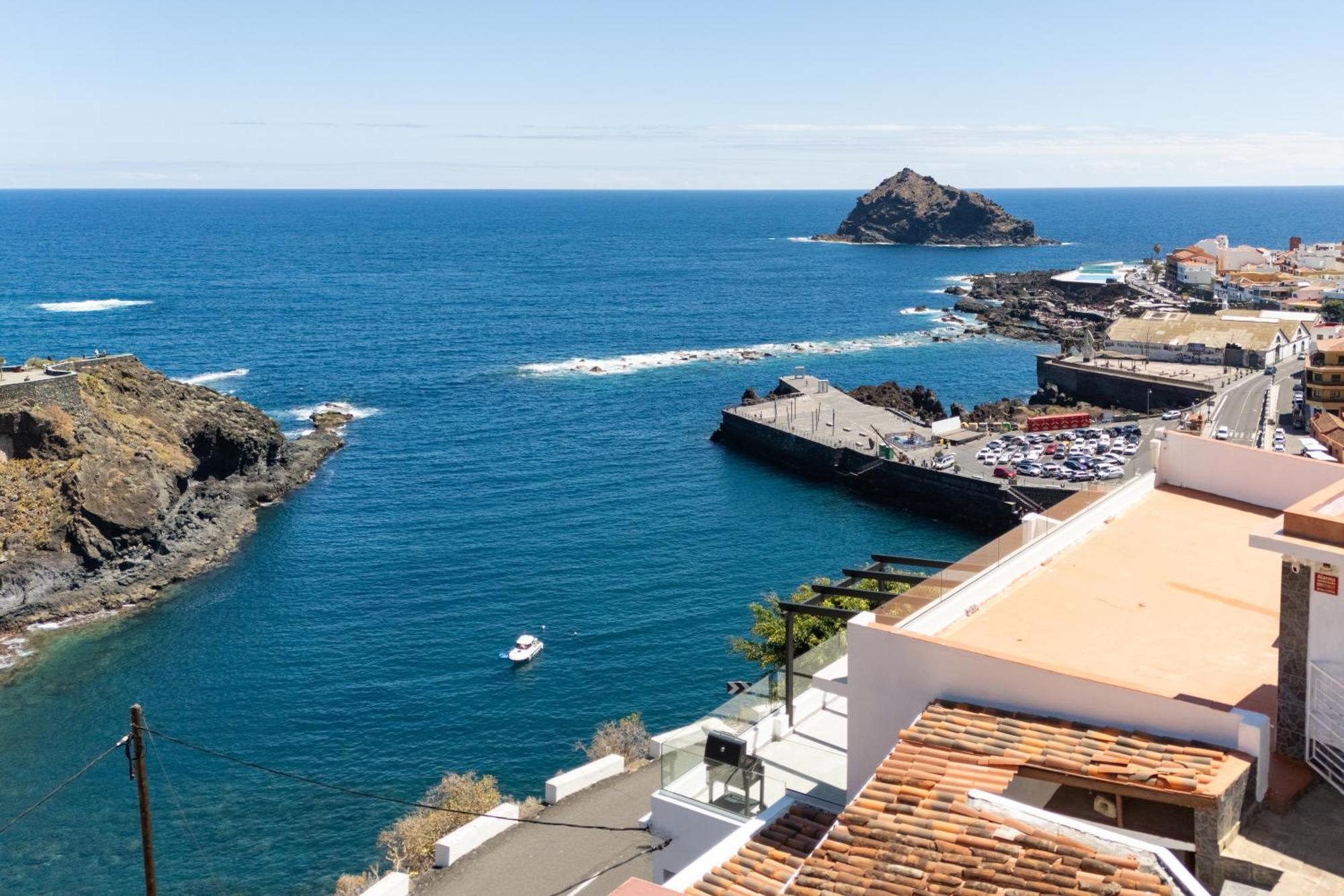 Mar Y Lava Villa *