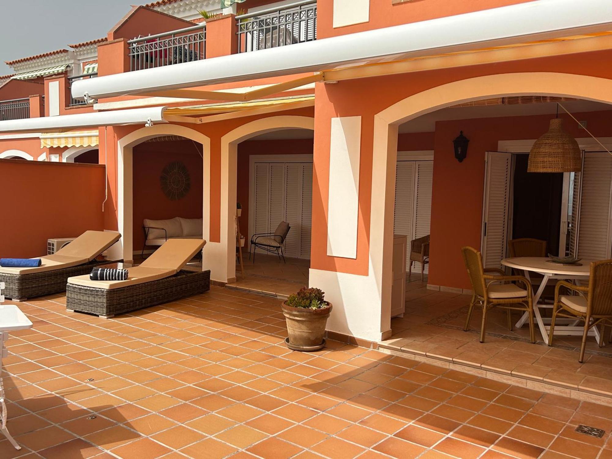 Apartment Playa Del Duque-amazing Views 2 Bedroom