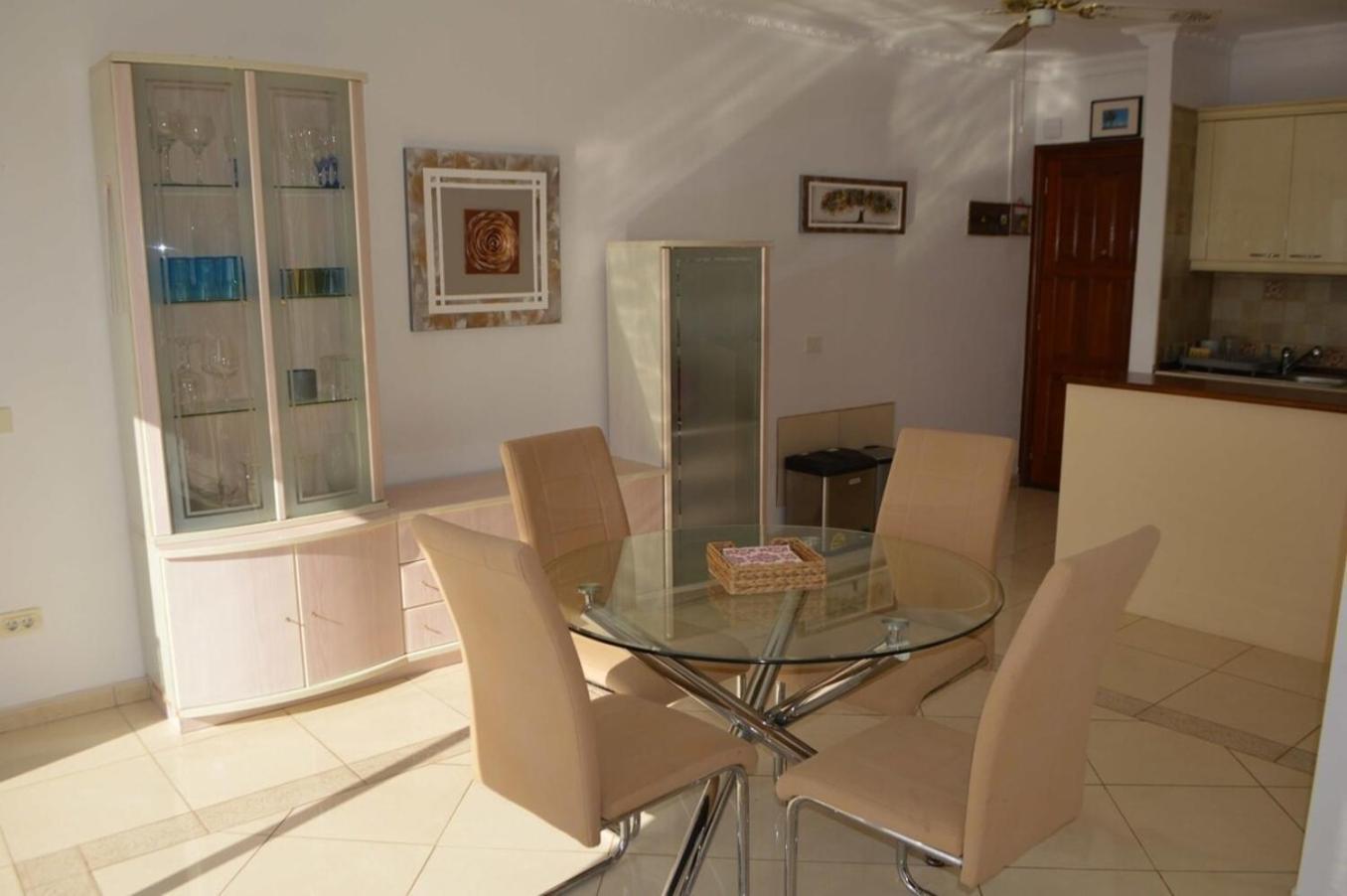 Apartamento 3 Bedroom With Stunning Views K302
