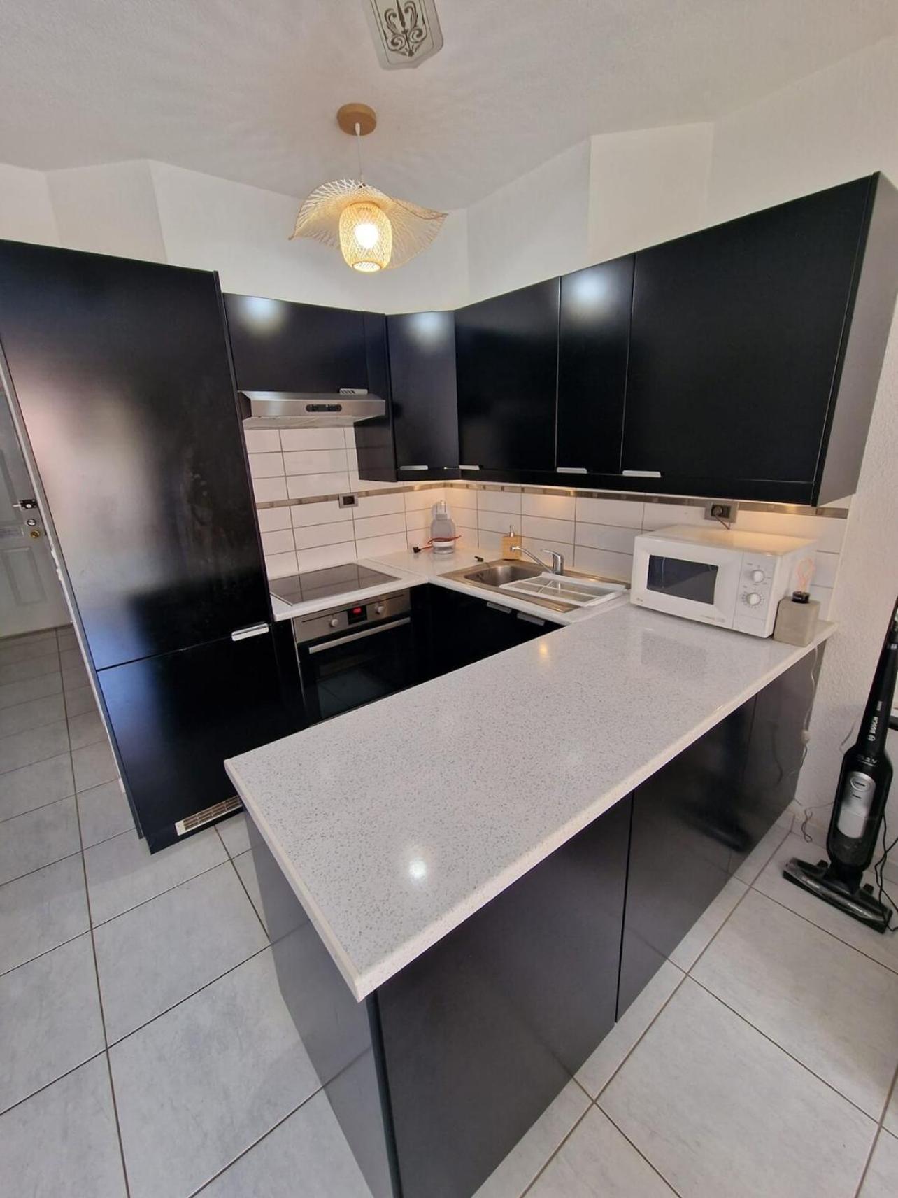 Pool View 2 Bed Duplex In Castle Harbourc204 * Los Cristianos (Tenerife)