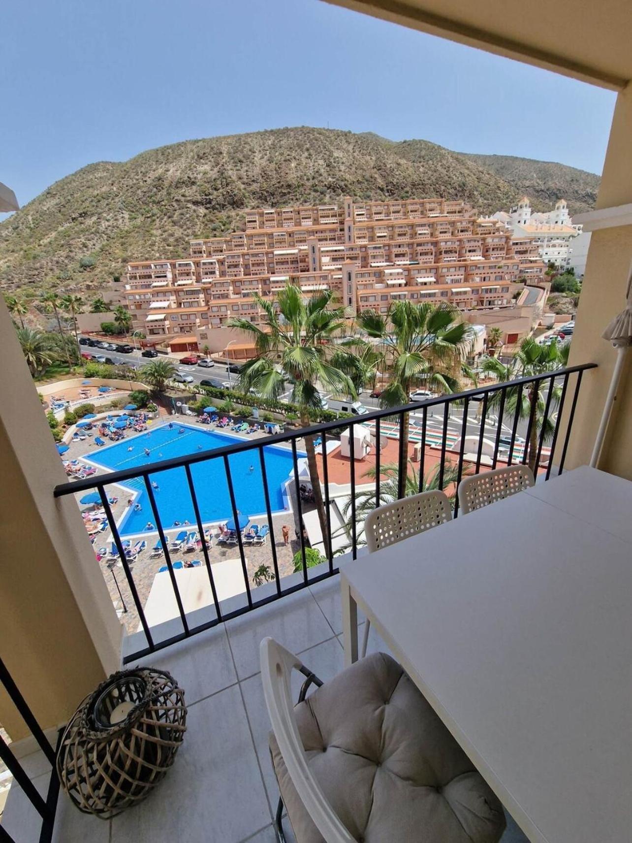 Pool View 2 Bed Duplex In Castle Harbourc204 Appartement