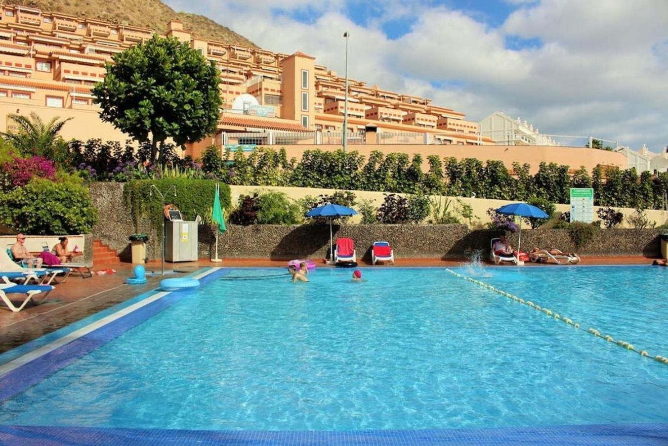 Appartement Pool View 2 Bed Duplex In Castle Harbourc204 Los Cristianos (Tenerife)