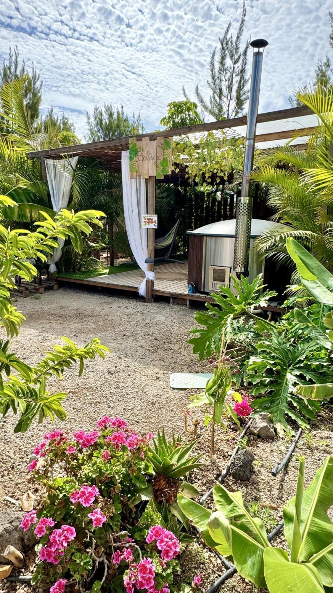 Apartment Hayati, Romantica
