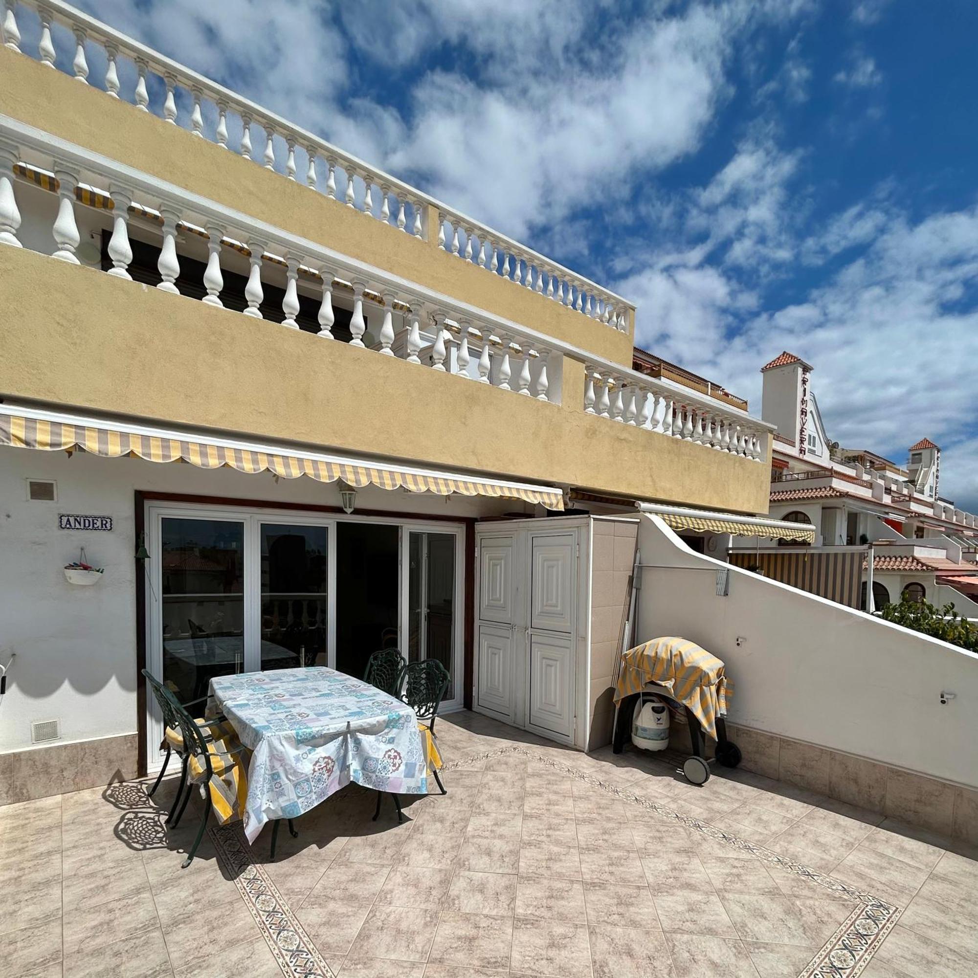 2 Bed With Sea Views In Cristianos K206 Los Cristianos (Tenerife)