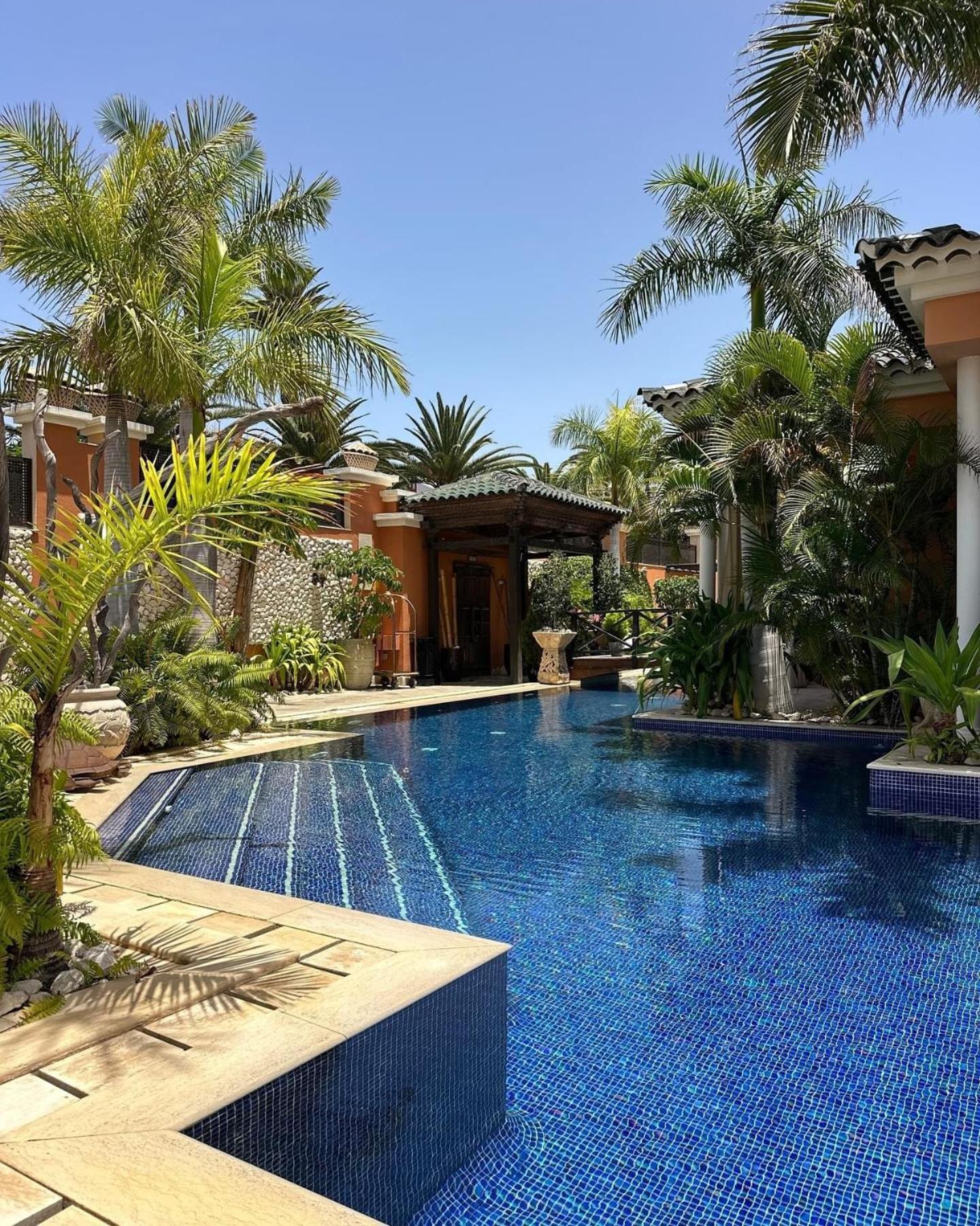 Royal Garden Villas, Luxury 5*