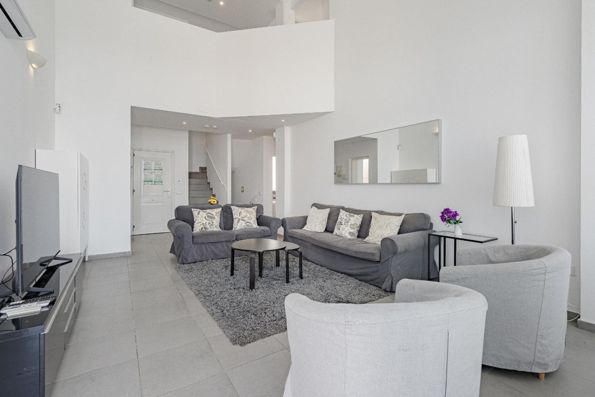 Villa Caterina, Luxury With Heated Pool Ocean View In Adeje, Tenerife