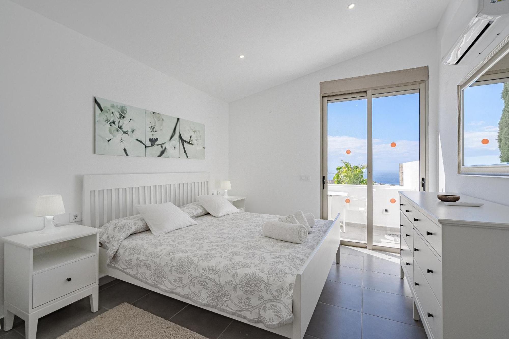 Villa Caterina, Luxury With Heated Pool Ocean View In Adeje, Tenerife *