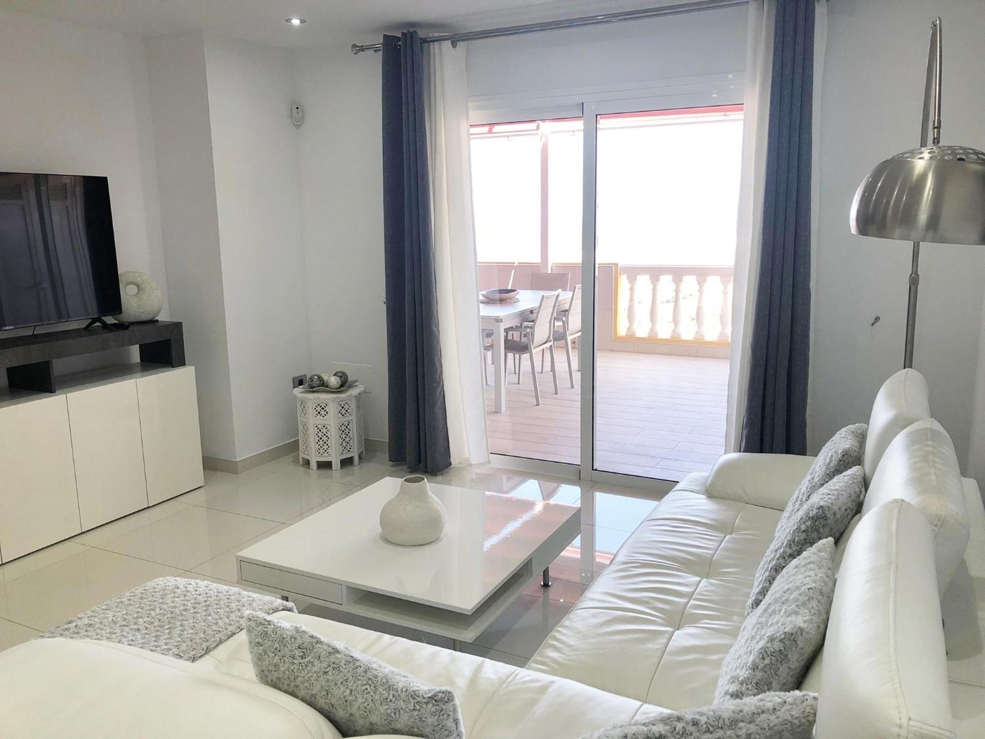 Con Impresionantes Vistas Y Piscina Apartamento