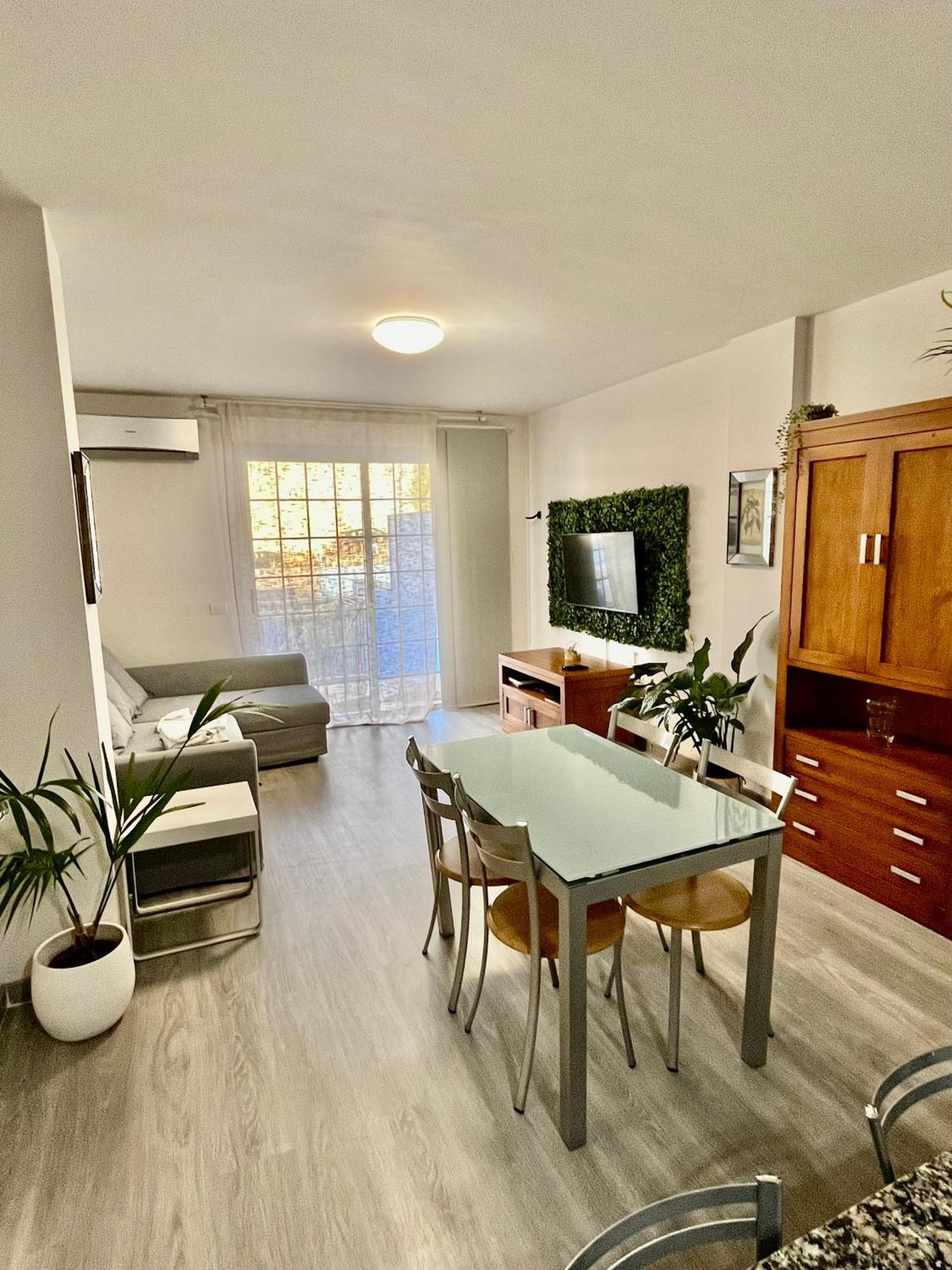 Apartment A Pie De Playa Con Amplia Terraza *