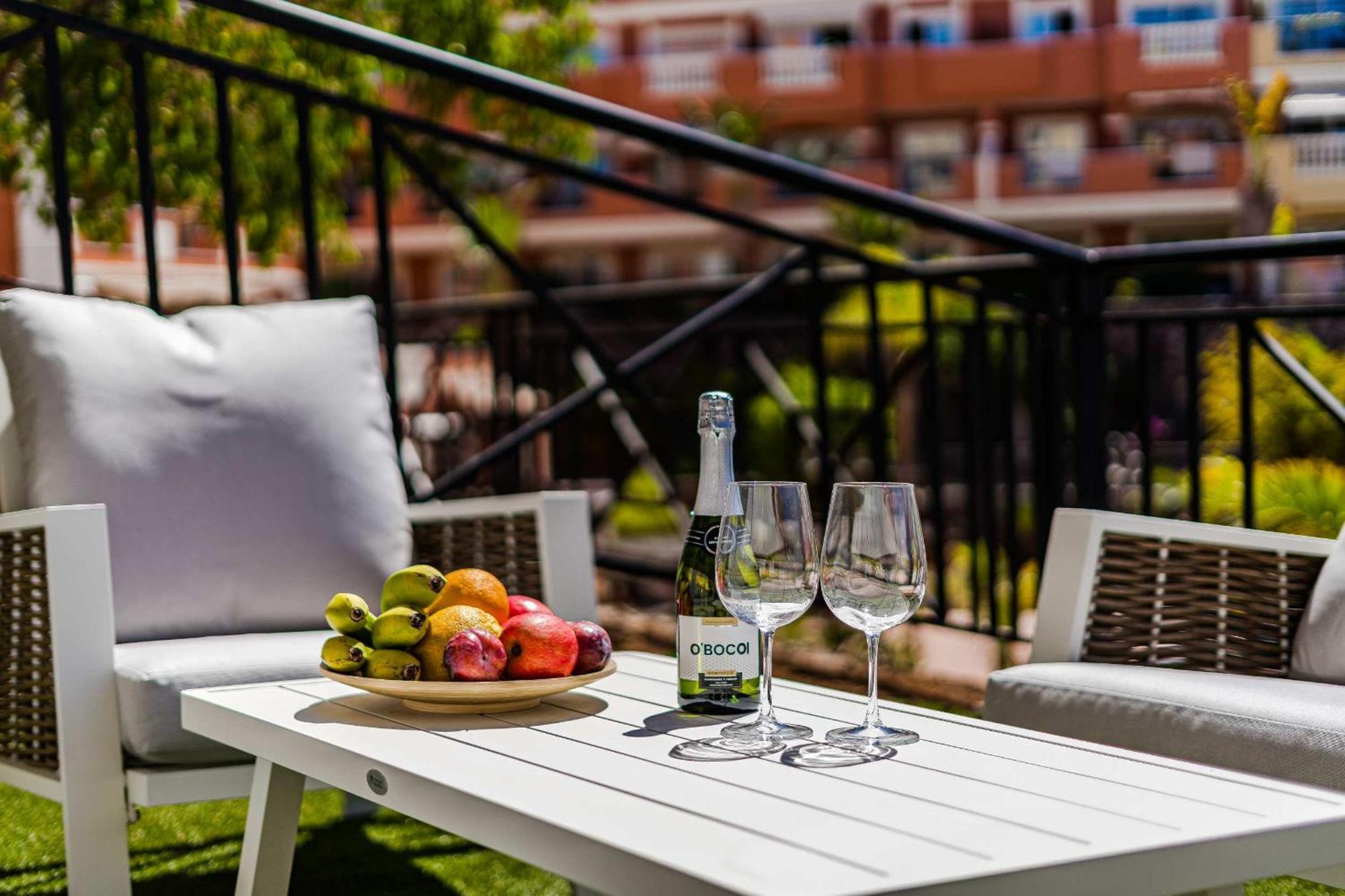 Luxurious Granada Park Retreat * Los Cristianos (Tenerife)