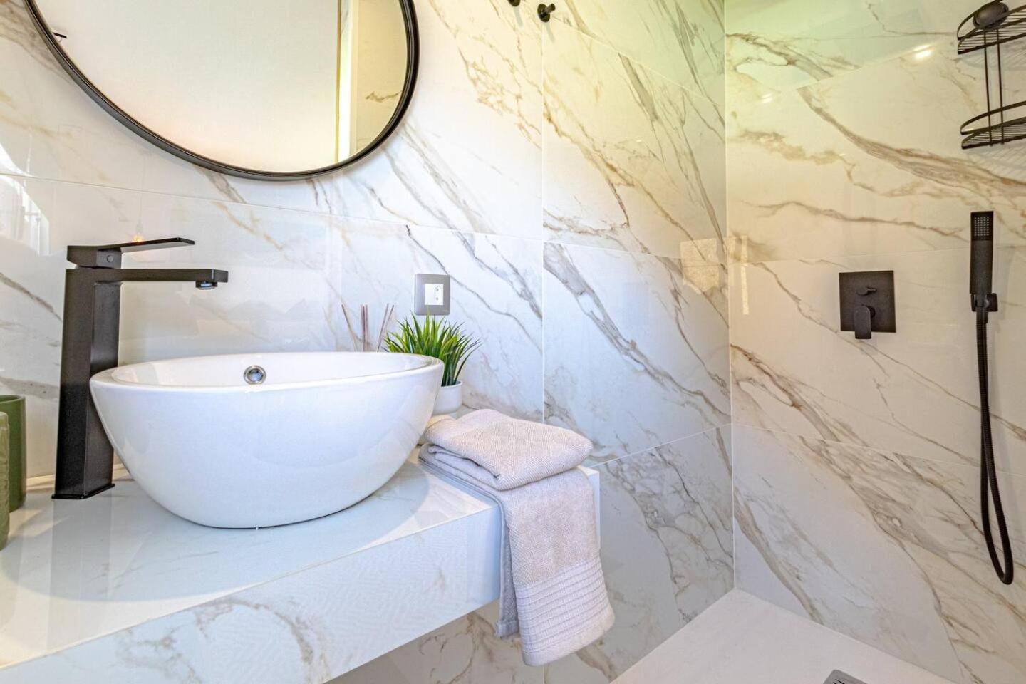 Montana By Dream Homes Tenerife Apartment *