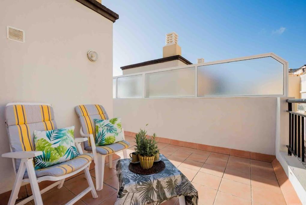 Apartment 2 Bedrooms, 3min, Roof Terrace With Ocean View *