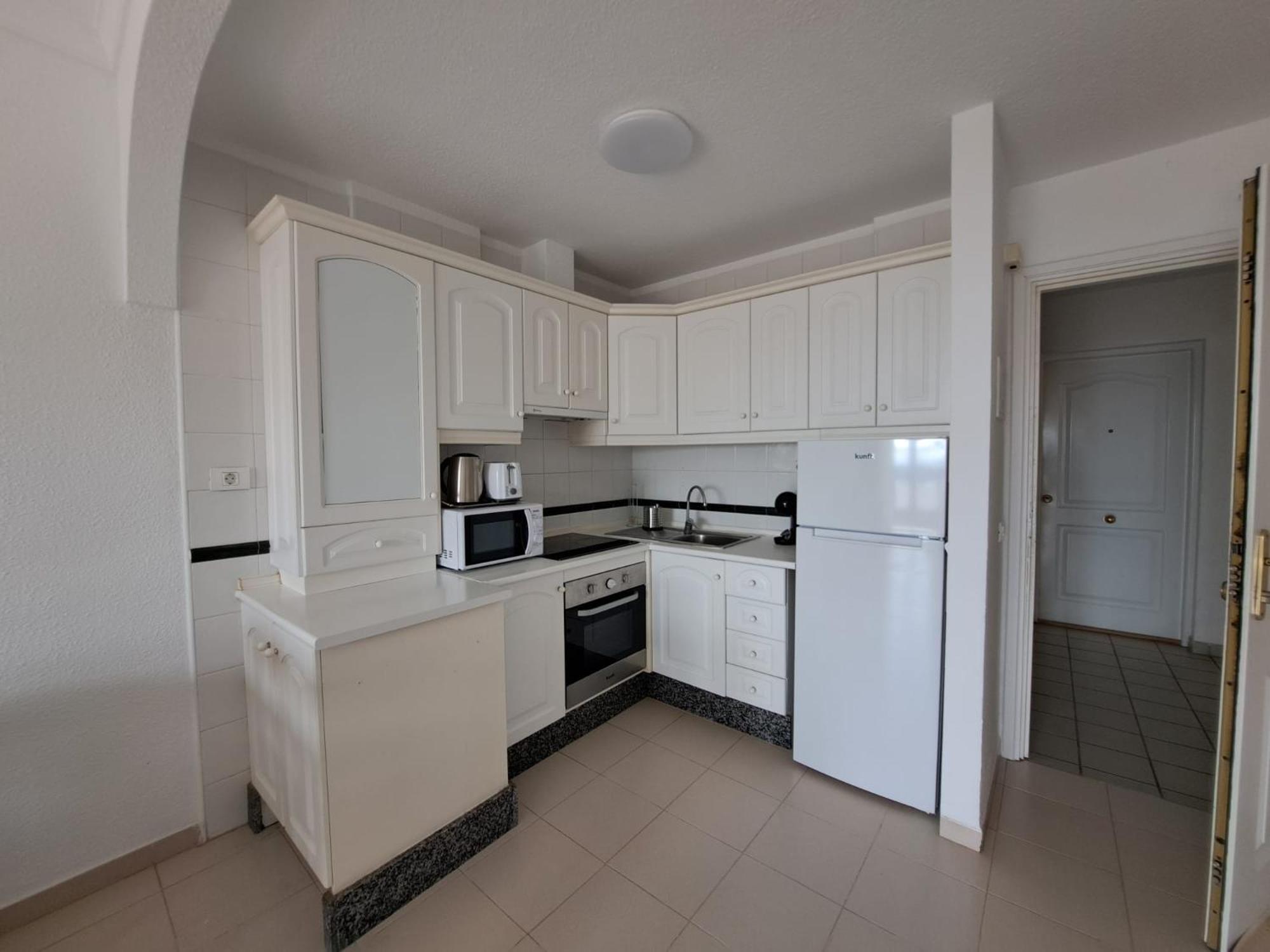 Apartment In Front Of The Ocean, Espectacular View, Pool And Wifi *