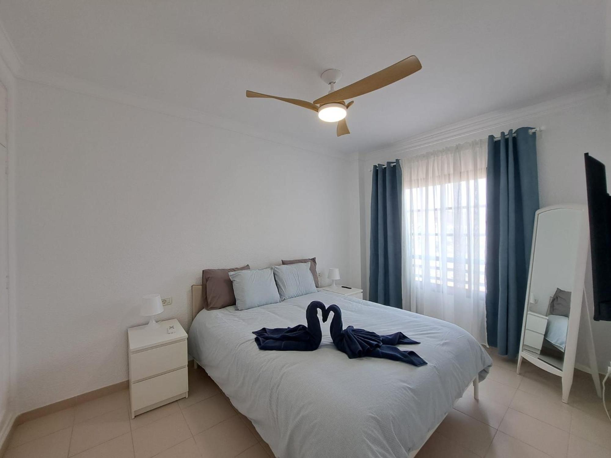 In Front Of The Ocean, Espectacular View, Pool And Wifi Apartment