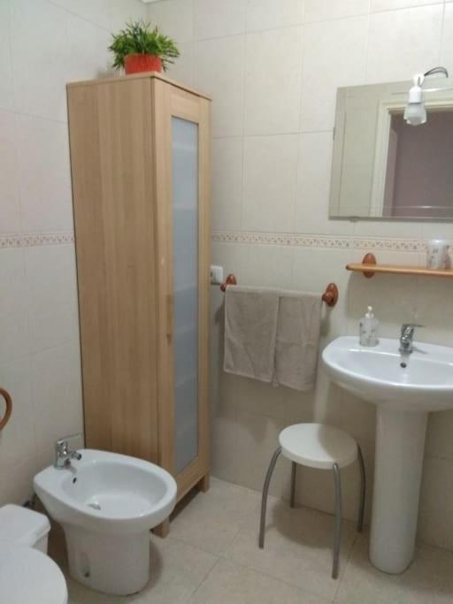 Apartamento Con Vistas Al Mar, Piscina Y Wifi *