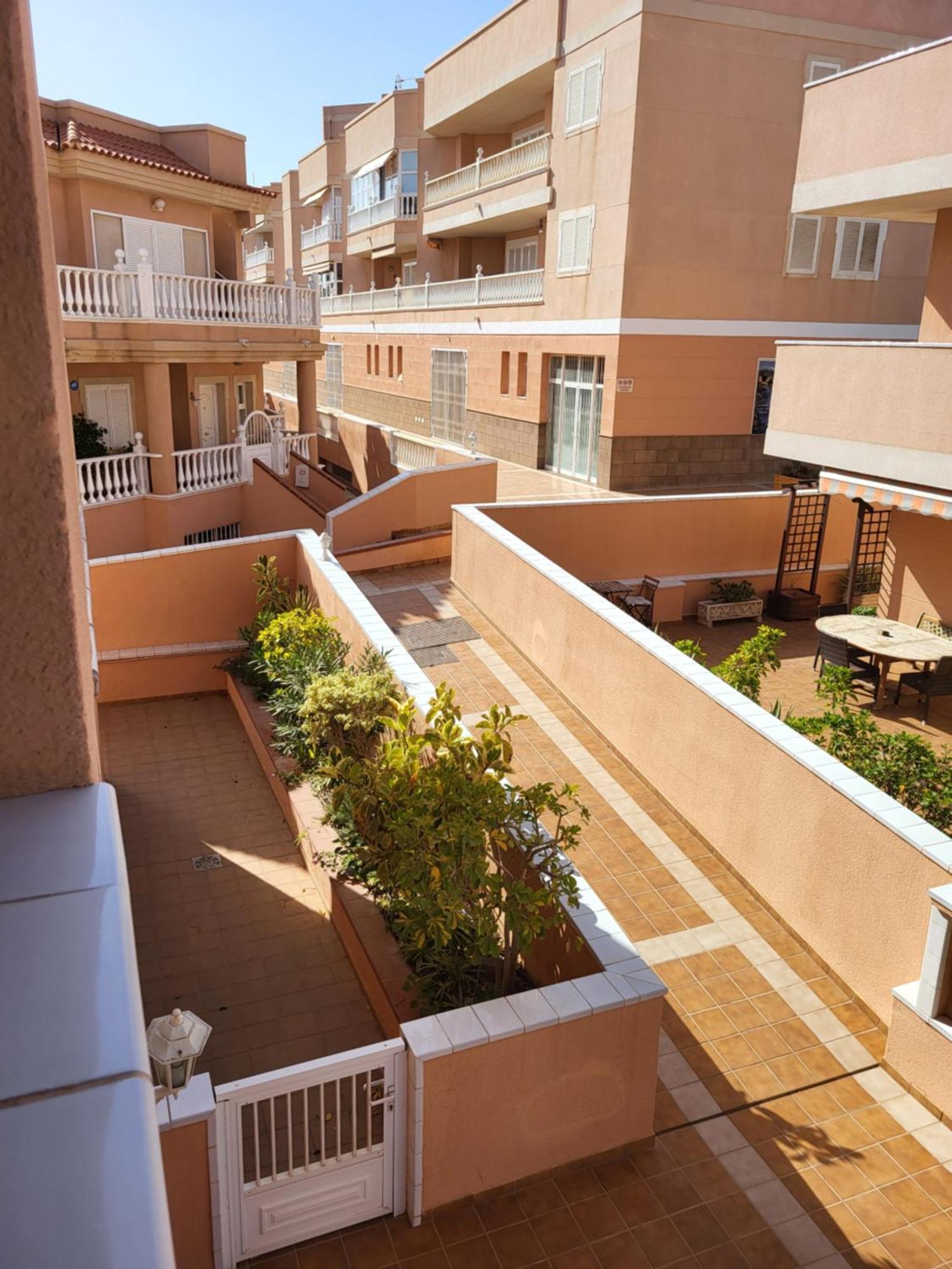 Apartment 2 Bedroom With A Pool