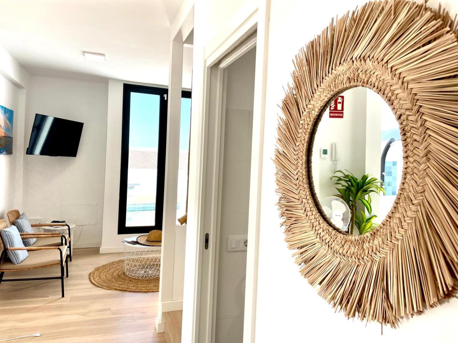 Lilias - Private Heatable Pool, Bbq, Free Wifi Apartment