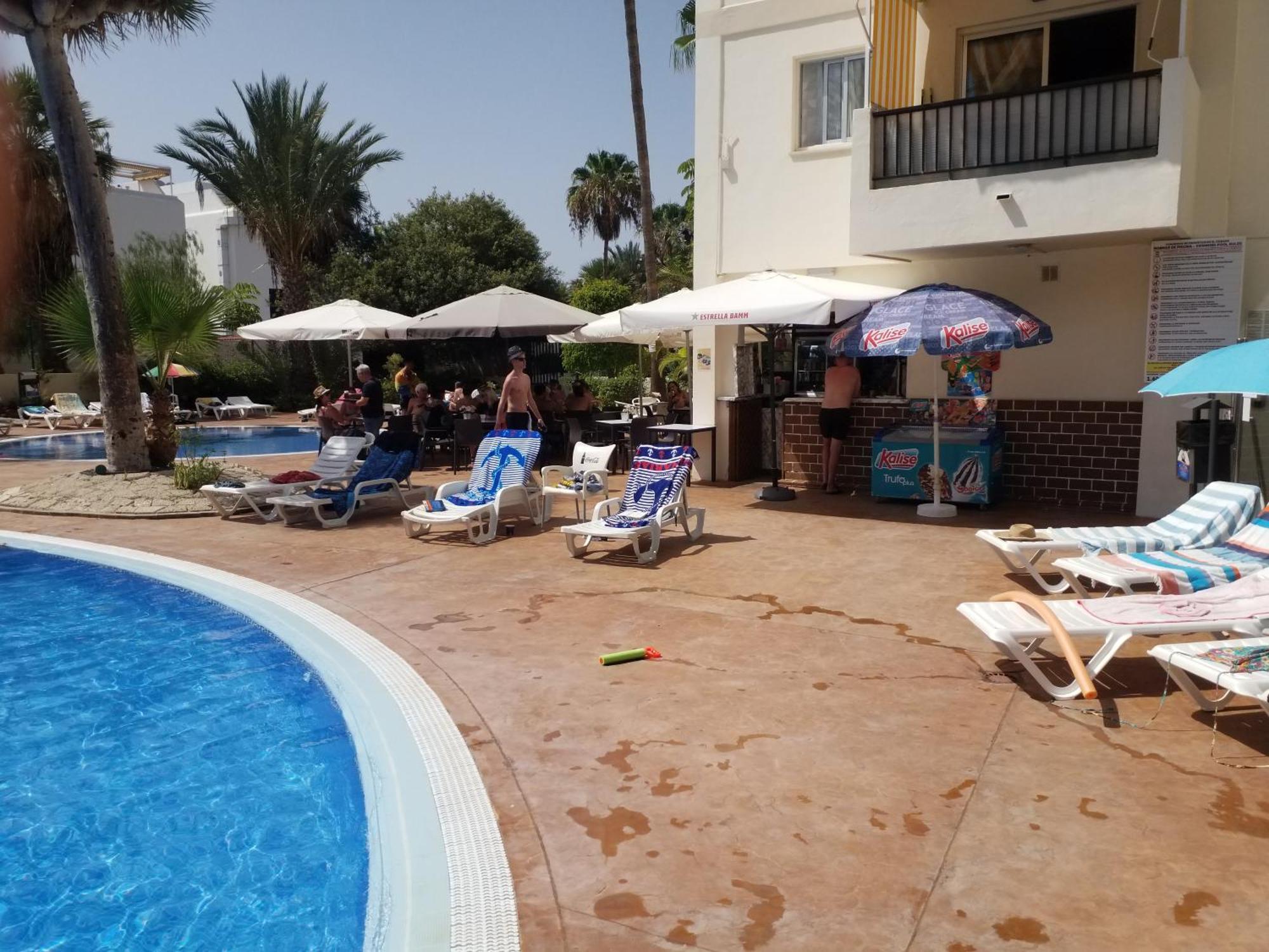 Lovely 1-bedroom With A Big Terrace, Americas, Tenerife Apartamento