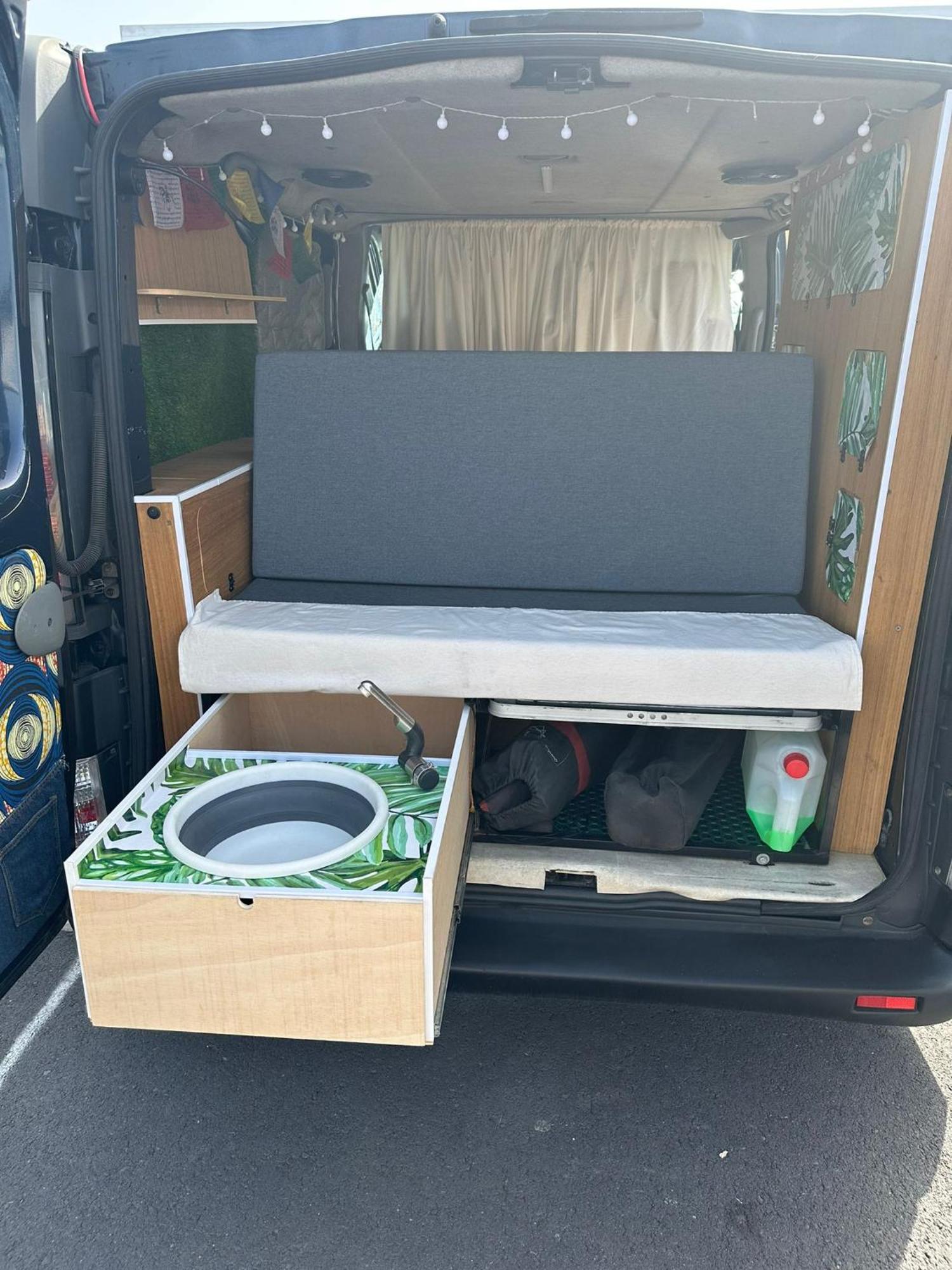 Camper Van The Blue Whale Camping *