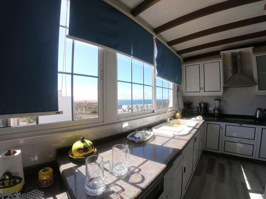 Big Penthouse, Air Conditioning And Ocean Views Apartamento Playa de San Juan (Tenerife)