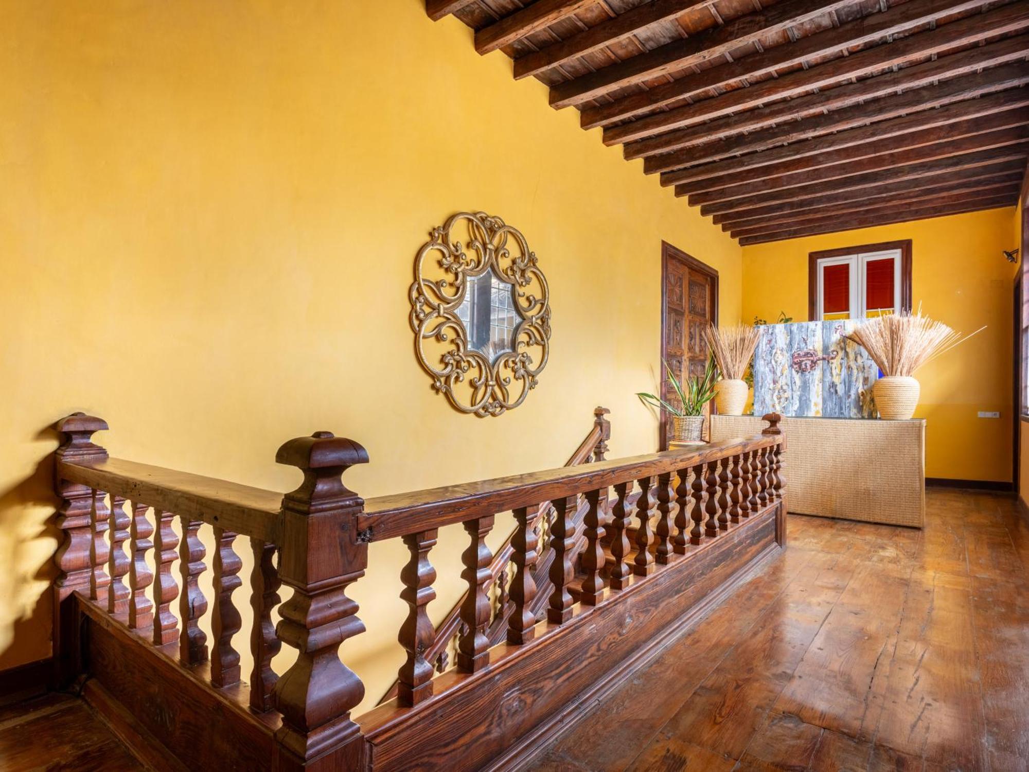 Live Orotava Antigua Attic National Heritage