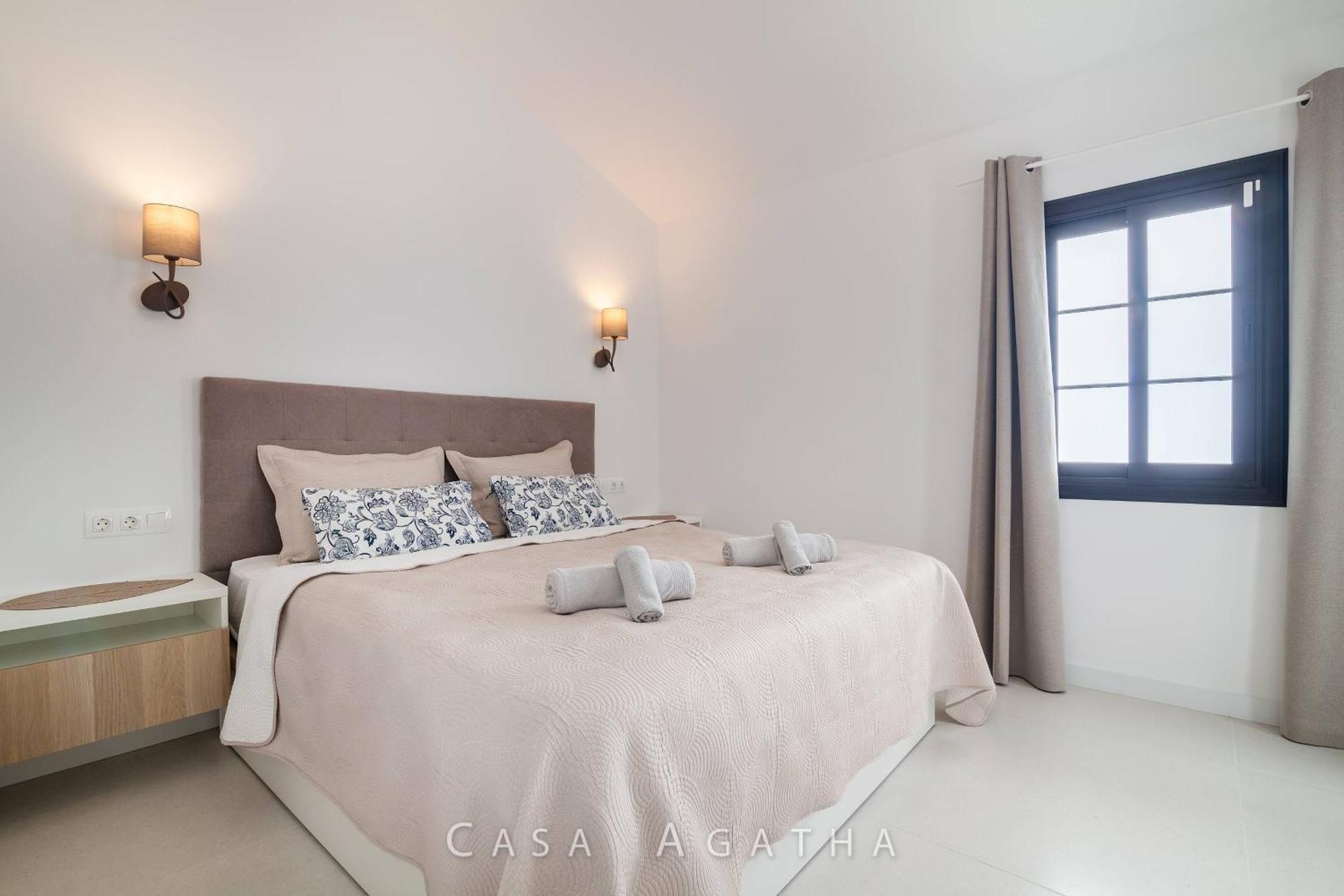 Casa Agatha - 3 Terraces, Ac, Tv Channels, 2 Bedrooms & Bathrooms, Heated Pool