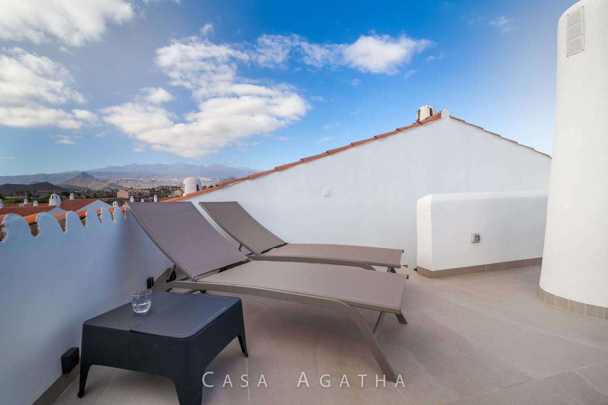 Casa Agatha - 3 Terraces, Ac, Tv Channels, 2 Bedrooms & Bathrooms, Heated Pool *