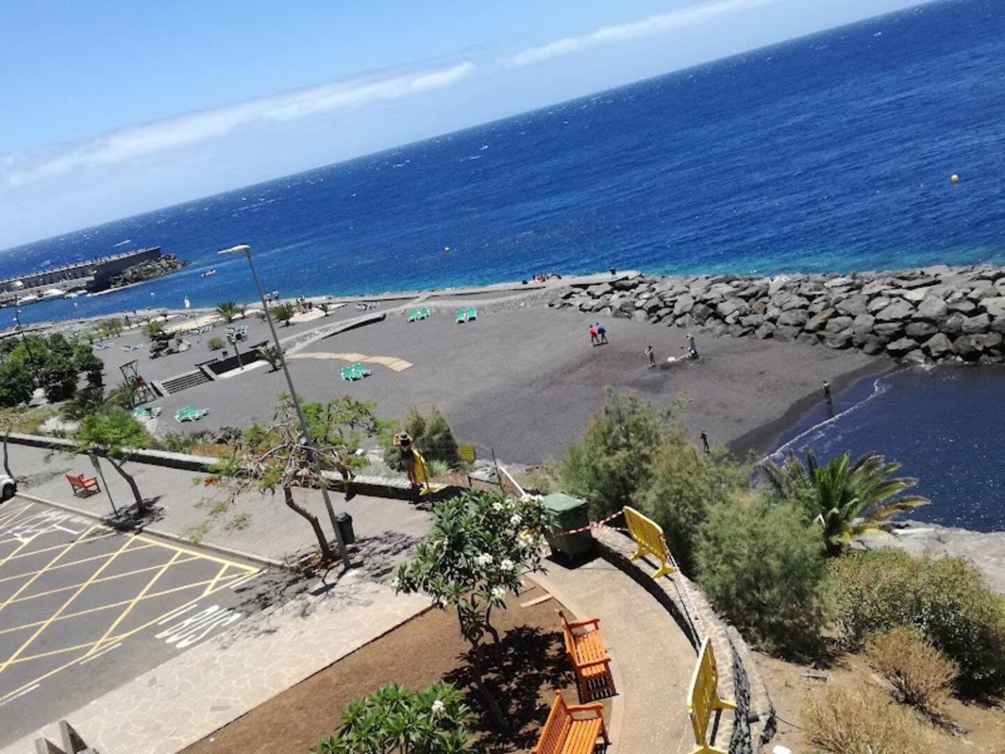 Beachfront Apartamento Radazul