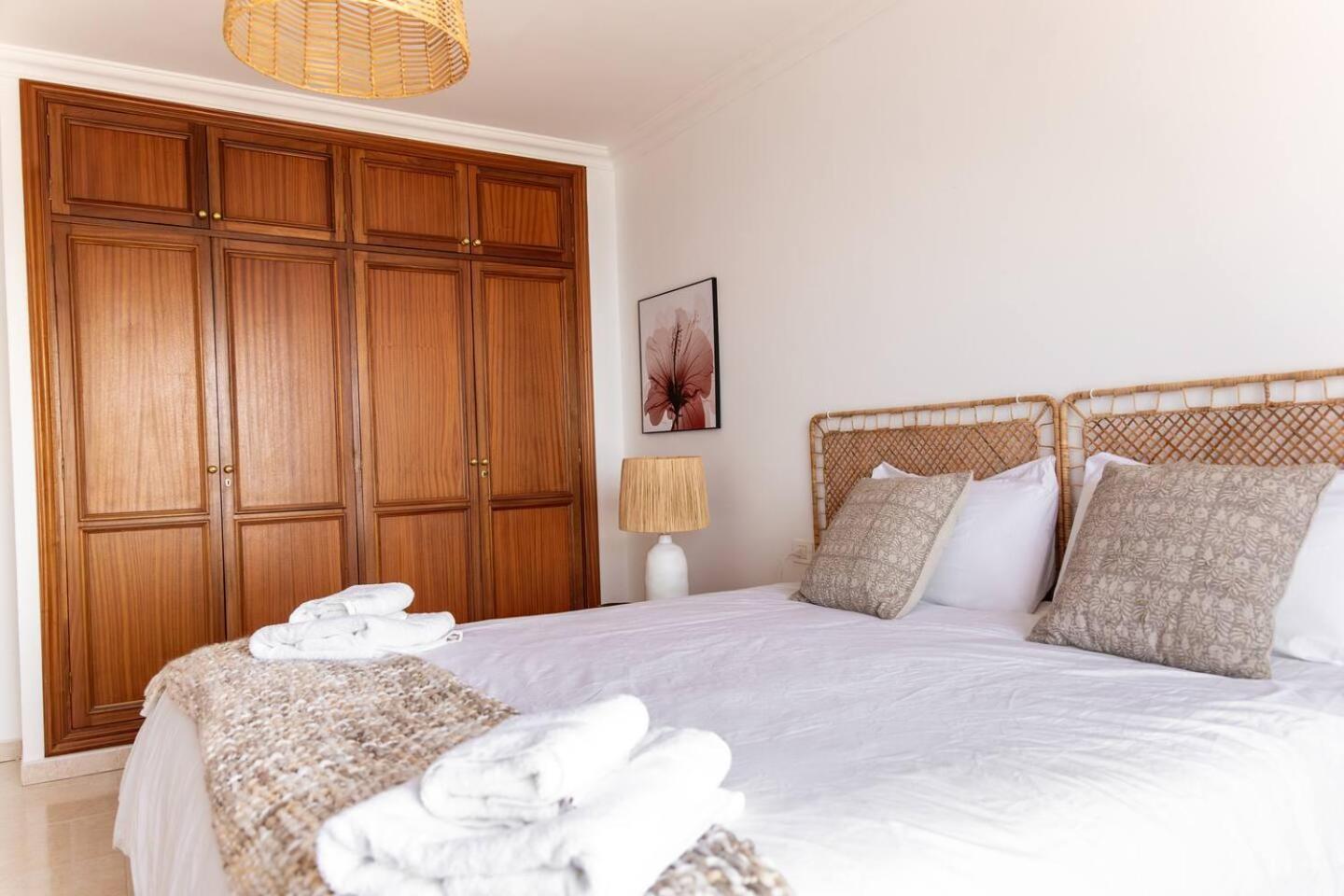 Beachfront Apartamento Radazul