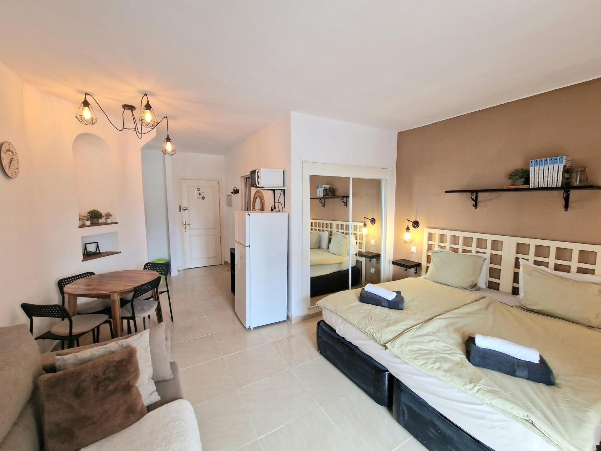 Holiday home Stylish With King-size Bed And Ocean View, Paraiso 209 *