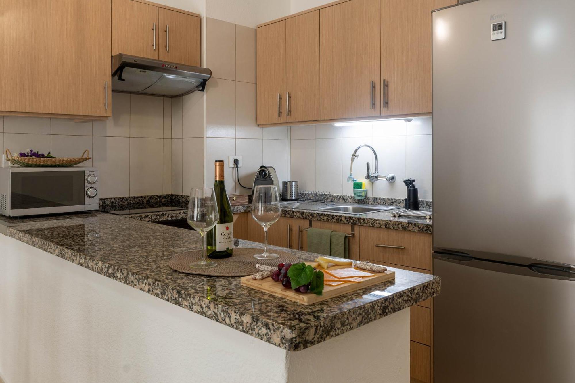 Home2book Terrace&pool In Americas, Comfy Appartement