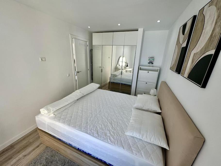 Apartment Amazing In Americas Playa de las Americas (Tenerife)