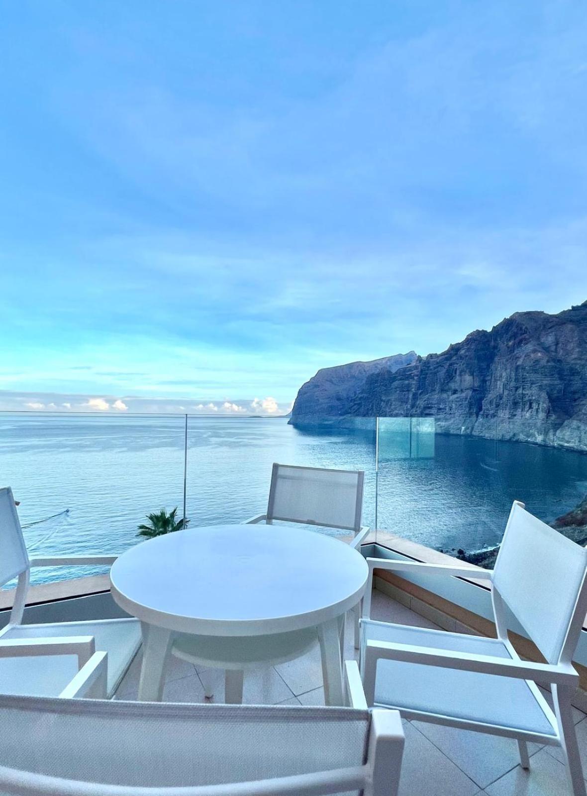 Incleibles Vistas Al Océano Y Piscina. Apartamento Acantilado de los Gigantes