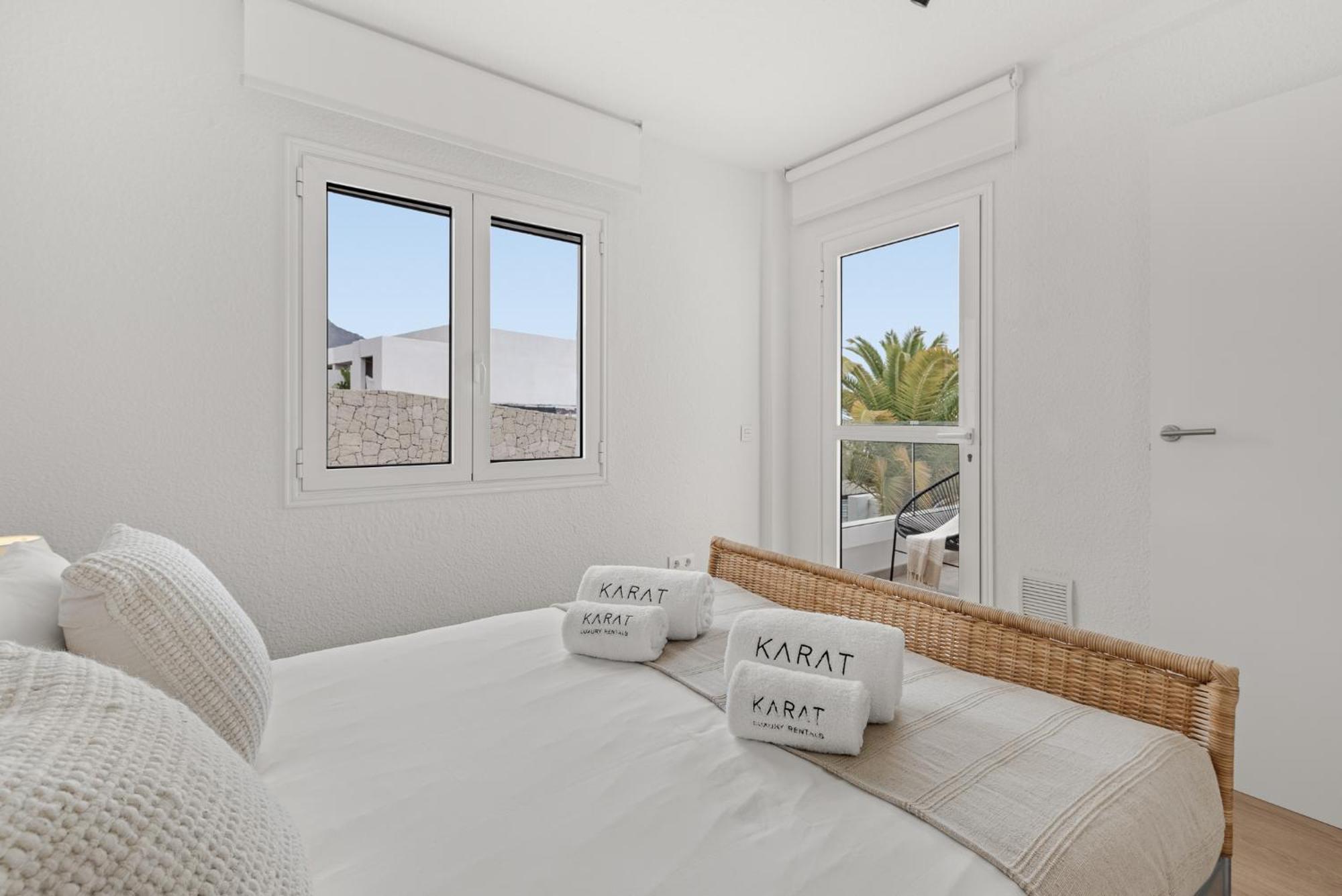 Karat Caleta Golf Views *