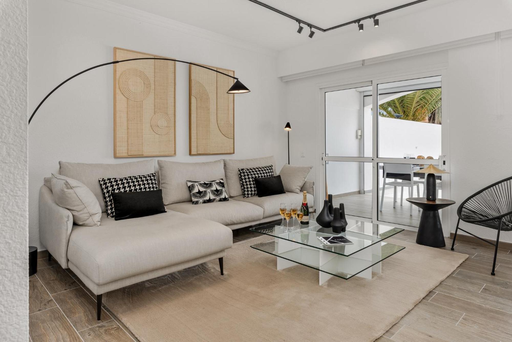 Villa Karat Caleta Golf Views *