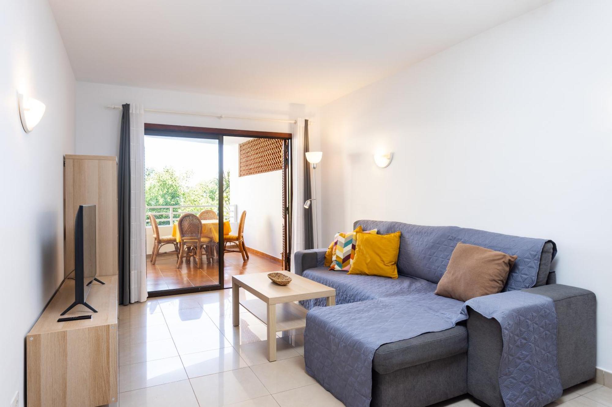 Home2book Serene & Pool, Escape Apartment *