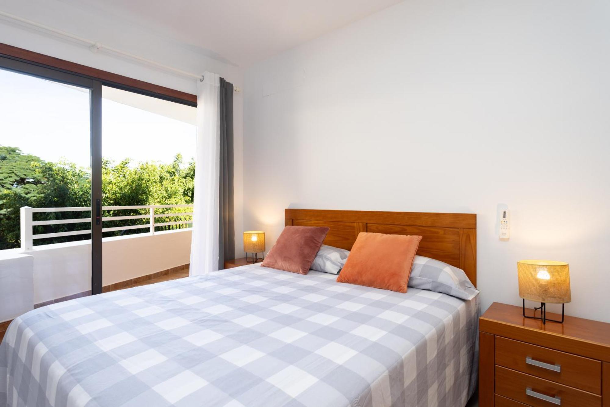 Home2book Serene & Pool, Escape Costa Adeje (Tenerife)