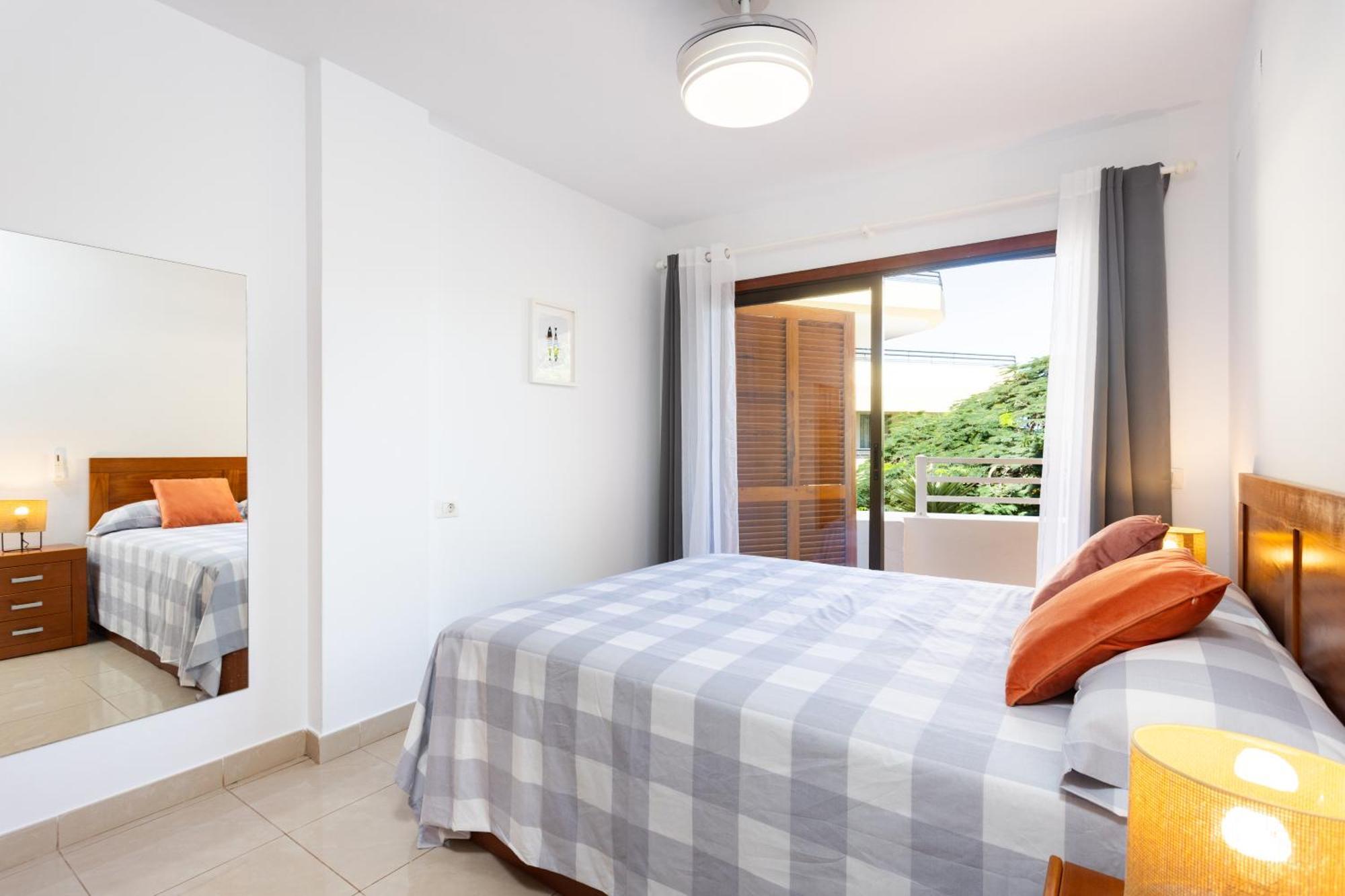 Home2book Serene & Pool, Escape * Costa Adeje (Tenerife)