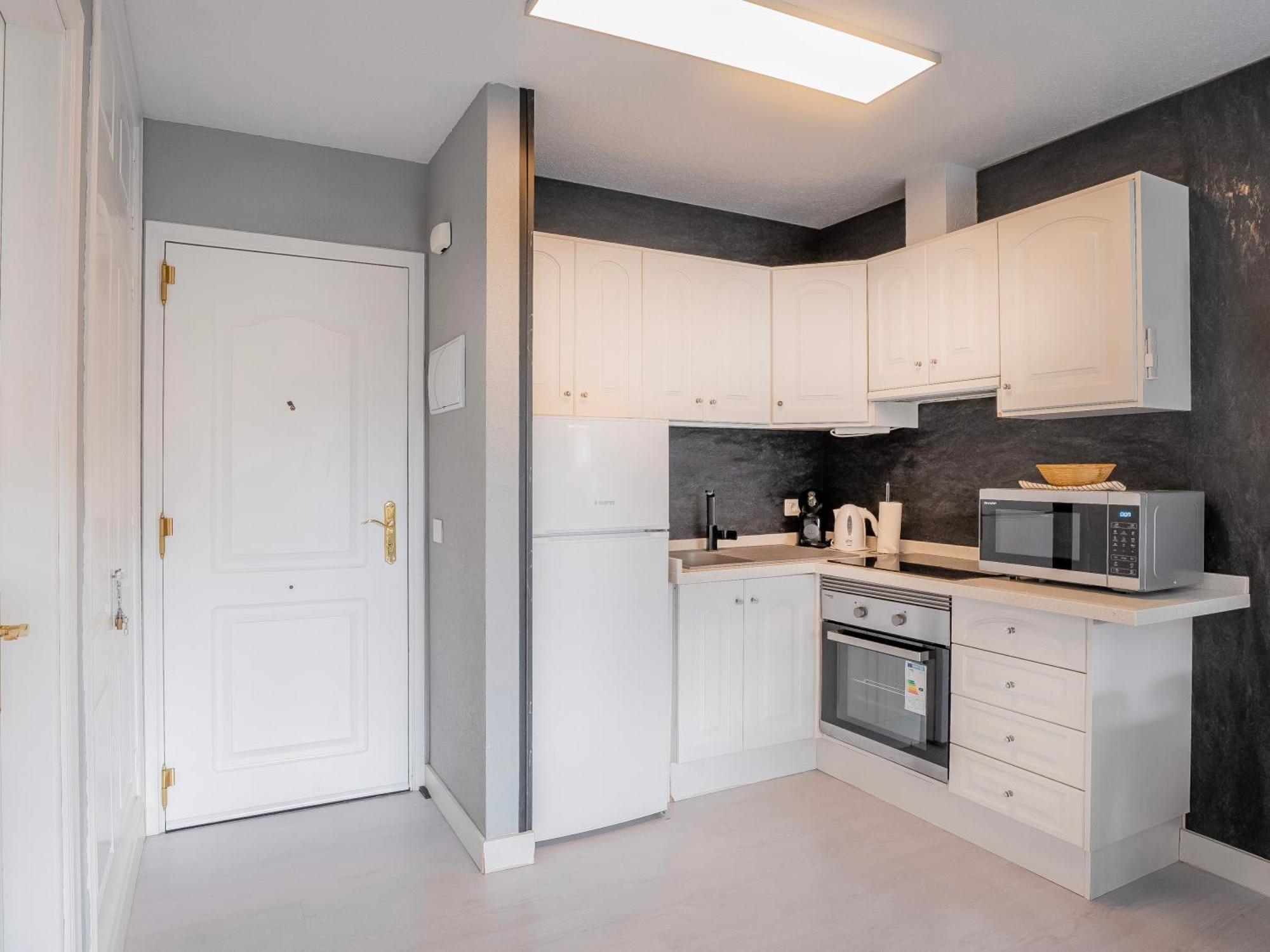 Modern 1bd With A Patio And Pool, Balcon Del Mar, B52