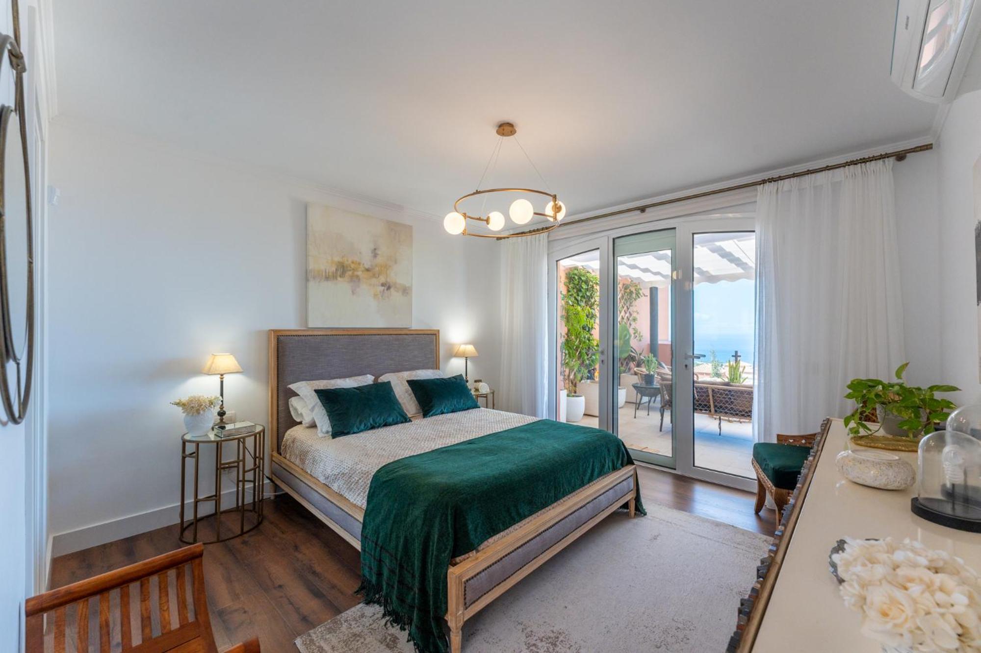 Golfside With Private Pool And Ocean Views