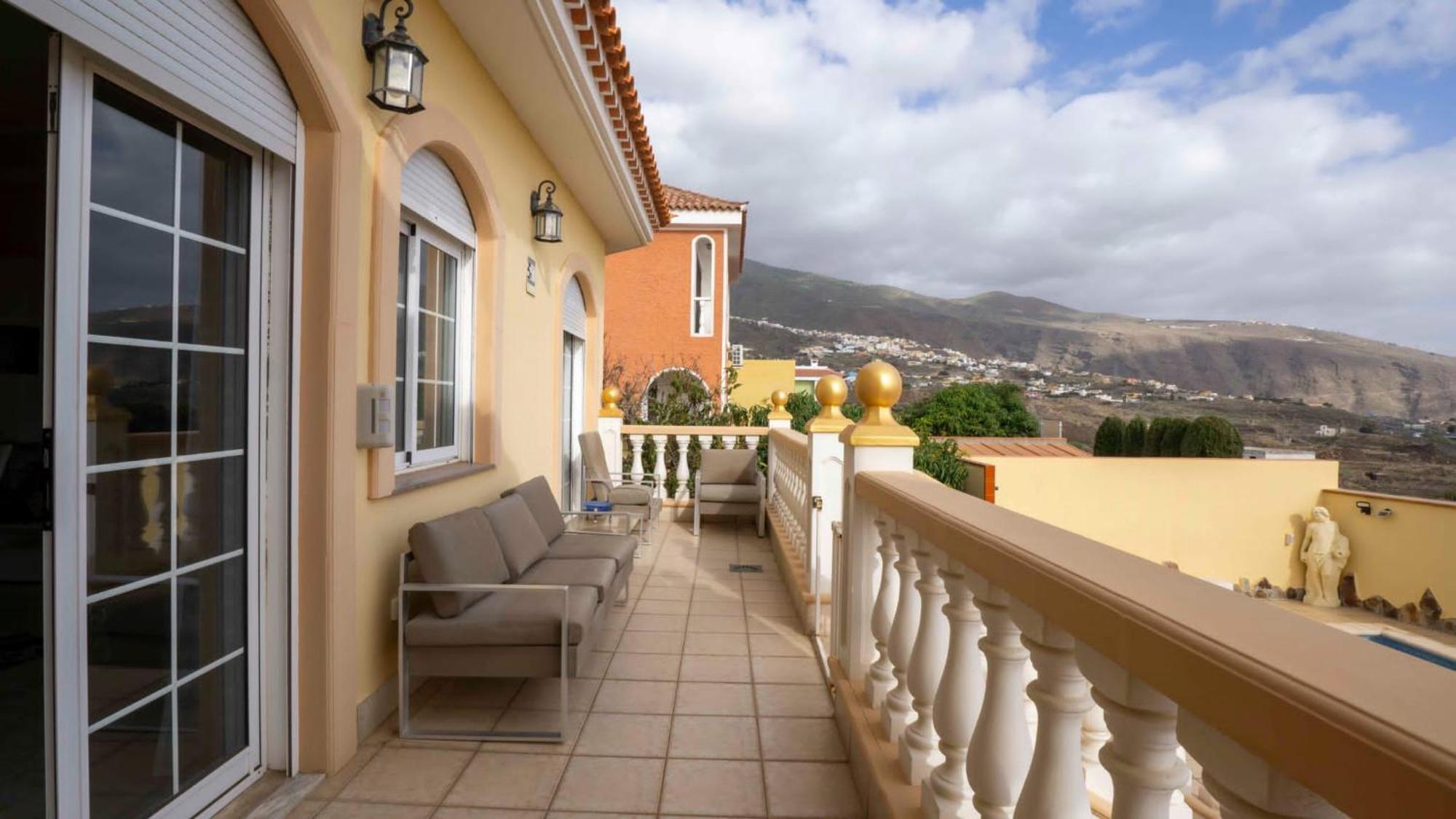 Luxury * Candelaria