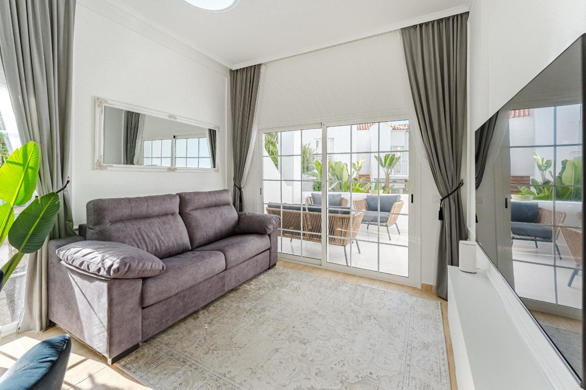Luxury In With 3 Pools One Is Heated 1 Bedroom And 2 Beds Costa Adeje (Tenerife)