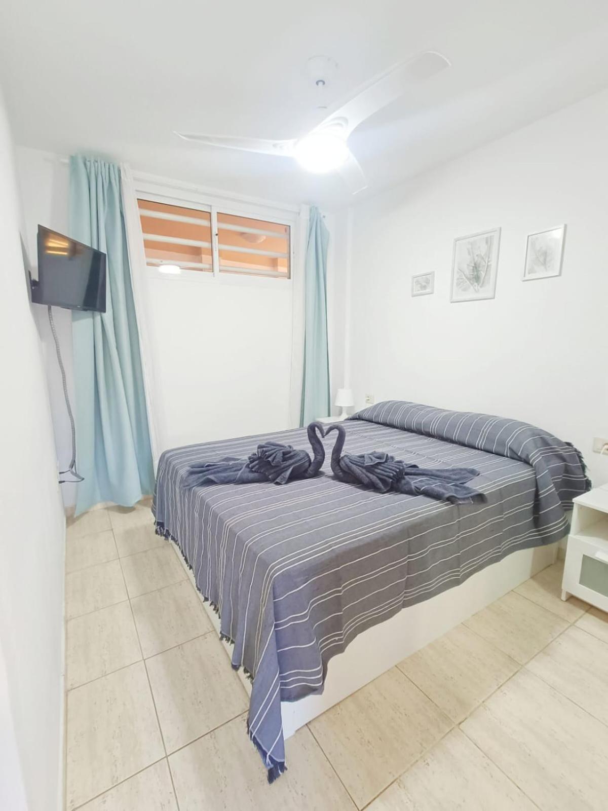 Cozy In Cristianos Apartamento