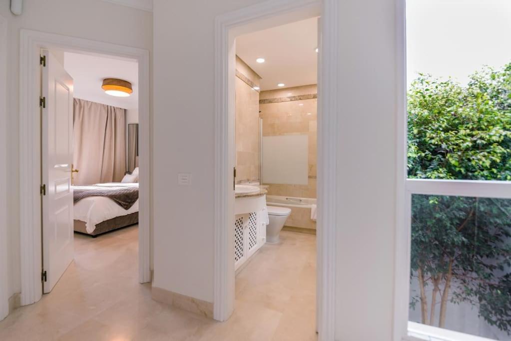 19 Duquesa Del Duque 3 Bedrooms
