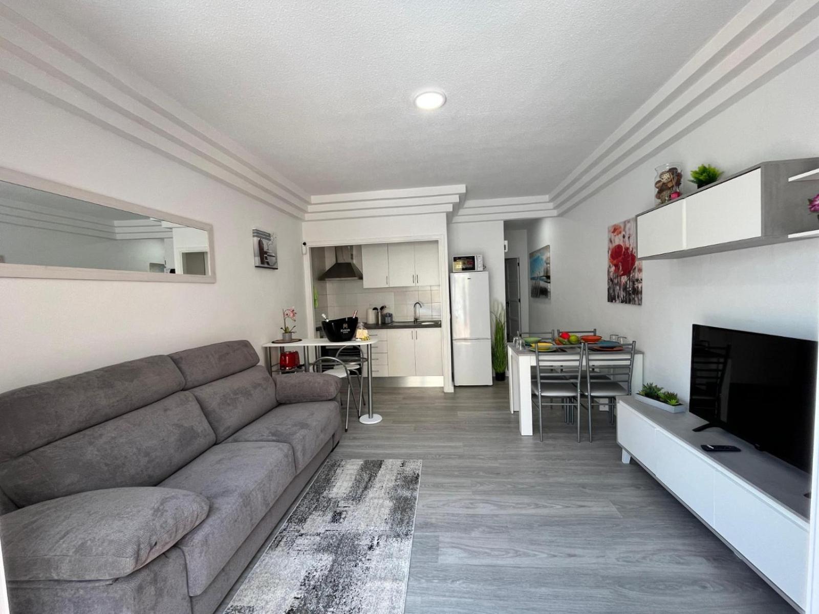 Oasis House - Orlando 85 * Costa Adeje (Tenerife)